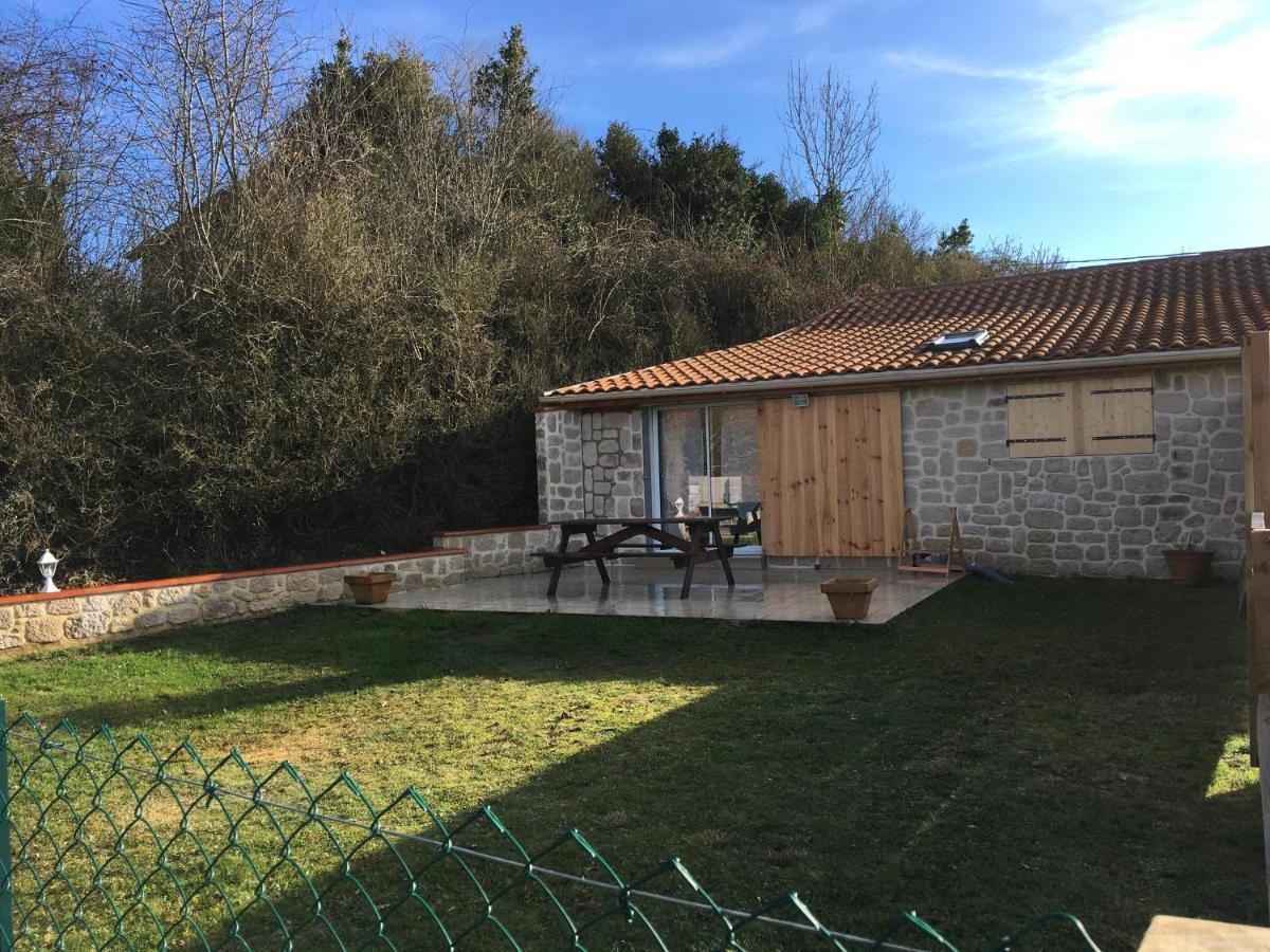 logement paisible à la campagne  Aubarede Esterno foto