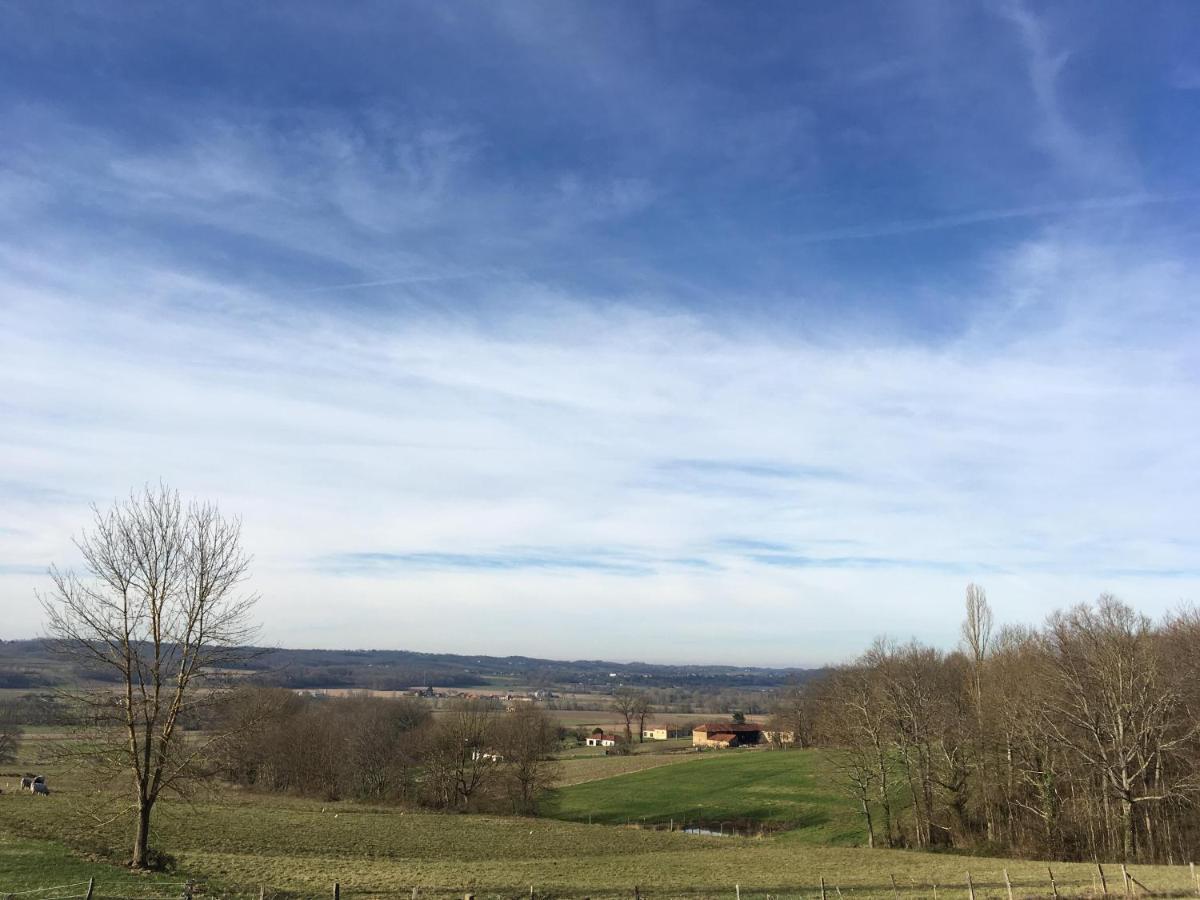 logement paisible à la campagne  Aubarede Esterno foto